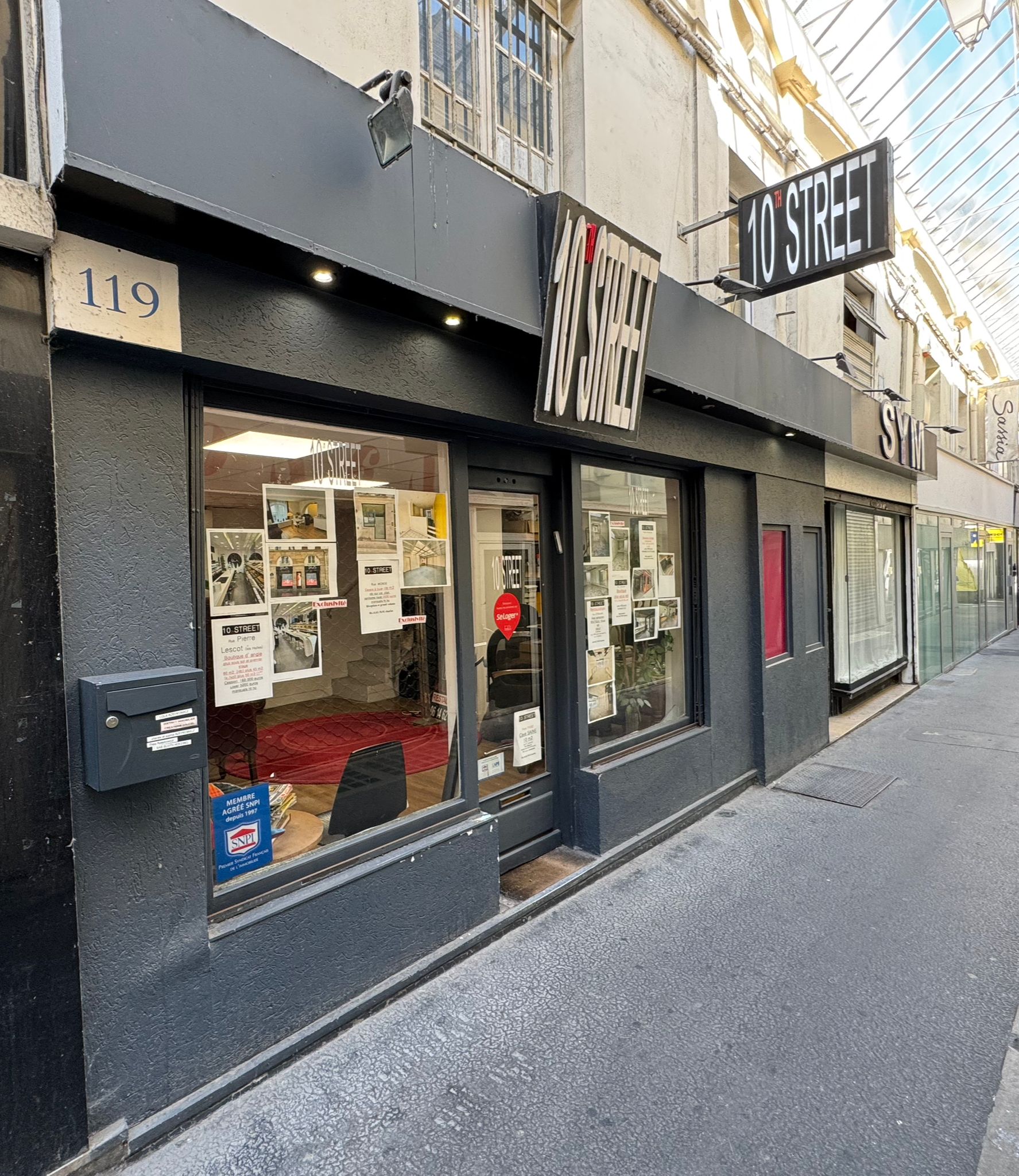 La boutique 10th Street, Passage du Caire à Paris